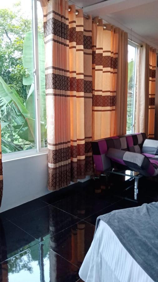 Air Vision 98 Hotel Katunayaka Buitenkant foto